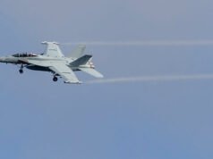 Due jet della Marina statunitense si scontrano durante lo spettacolo aereo dell’Idaho