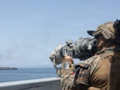 Gli Stati Uniti rilasciano al Pakistan l’equipaggio della nave iraniana catturata