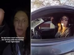 Un poliziotto della Florida ferma una donna disabile con una mano sola perché teneva il cellulare mentre guidava, ma ritira le accuse per “mancanza di prove”
