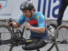 È morto all’età di 59 anni l’ex pilota di Formula 1 diventato campione paralimpico Alex Zanardi