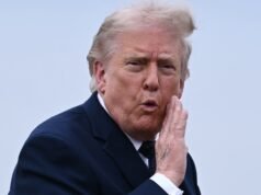 “Stati Uniti del Medio Oriente?”: Trump espone la bandiera americana a coprire l’Iran