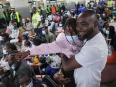 Il Ghana accoglie il primo gruppo in fuga dalle proteste anti-immigrazione sudafricane
