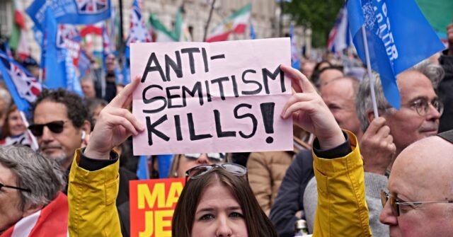 antisemitism-london-640x335.jpg