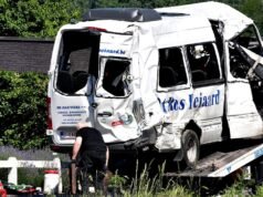 Incidente che coinvolge un treno in corsa e un minibus in Belgio provoca 4 morti tra cui 2 bambini