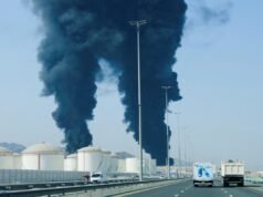 Il principale impianto petrolifero degli Emirati Arabi Uniti è in fiamme dopo che l’Iran ha lanciato missili in una “pericolosa escalation”, dicono i funzionari