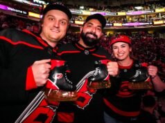 Lo skate virale della birra non tornerà per la corsa ai playoff degli Hurricanes dopo che i fan “sono impazziti per questo”