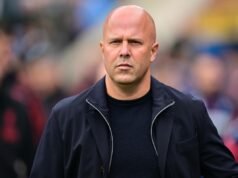 L’allenatore del Liverpool Arne Slot dopo la disastrosa seconda stagione in Premier League