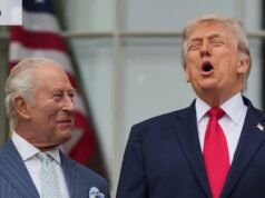 Sua Maestà e la nostra parodia: tra le proteste di No Kings, Charles ha avuto la meglio sul presidente tiranno