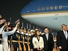 Trump arriva a Pechino per la storica visita di stato