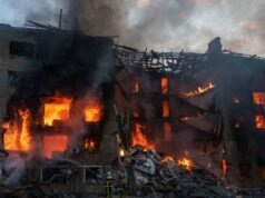La Russia bombarda l’Ucraina con un missile ipersonico con capacità nucleare