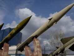“Nessuna ritirata”: il leader iraniano giura vendetta