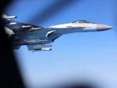 Jet russi hanno preso di mira un aereo spia britannico nel Mar Nero per un quasi incidente, afferma il Regno Unito