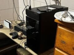 Un uomo del Queensland è accusato di 34 capi di imputazione per reati di abusi sui minori online