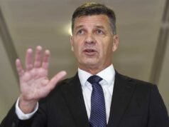 Taylor di mettere l’immigrazione e le tasse al centro della sua risposta al bilancio