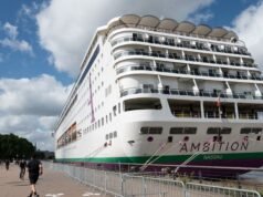 1700 persone bloccate a bordo dopo l’epidemia di virus su una nave da crociera