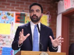 Il codardo Mamdani continua a finanziare il fallimento delle scuole di New York
