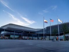 Il CEO di Ticketmaster Azoff porta la squadra della G League dei LA Lakers a Coachella – 1 giorno dopo la segnalazione di Post di fusione del 2010 cattivo sangue