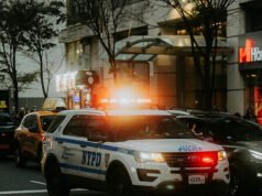 Jakhongir Sattorov accusato di aver sfondato una porta e violentato il vicino più anziano