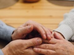 La stragrande maggioranza degli elettori preferisce i candidati che fanno della lotta all’Alzheimer una priorità