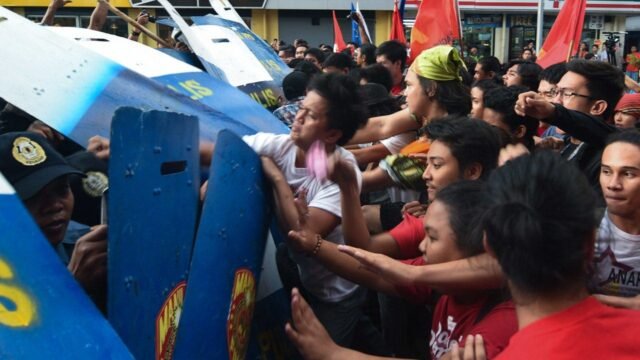 philippine-student-clash.jpeg