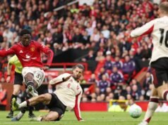 Il Manchester United batte il Liverpool 3-2 e si assicura la qualificazione alla Champions League