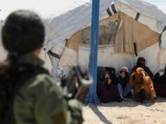 Un gruppo di donne e bambini con presunti legami con l’ISIL ritorna in Australia