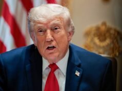 Trump sembra minacciare l’Oman sull’impasse dello Stretto di Hormuz