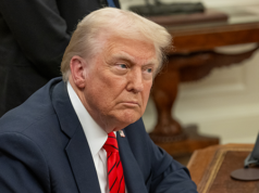 Trump afferma che gli Stati Uniti “guideranno” le navi bloccate attraverso lo stretto di Hormuz