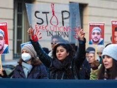 “Uccidere il Paese”: l’Iran giustizia decine di persone e ne arresta più di 4.000 nella repressione della guerra