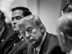 Donald Trump tiene una riunione di gabinetto