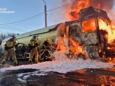 Zelenskyj critica il “cinismo assoluto” mentre il micidiale sbarramento russo colpisce l’Ucraina prima del cessate il fuoco pianificato
