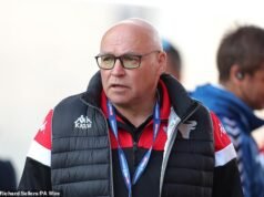 John Kear morto a 71 anni: la leggenda del rugby league muore “all’improvviso, mentre tornava al nord” dopo aver commentato per la BBC la finale della Challenge Cup