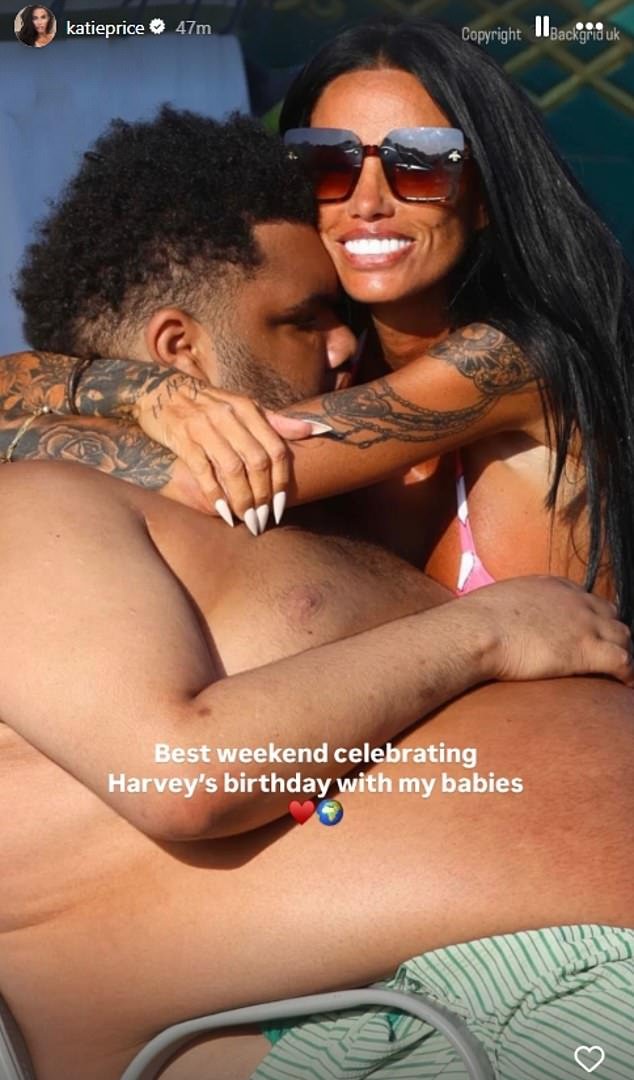 109008043-15864193-Katie_Price_RETURNED_to_Instagram_on_Monday_with_a_picture_of_he-m-12_1780315143227.jpg