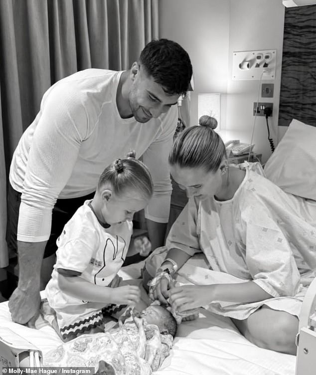 109094605-15704295-Molly_Mae_Hague_has_welcomed_her_second_child_with_her_fianc_Tom-a-64_1780513475601.jpg