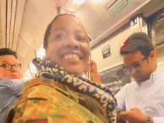 Il vile antisemita della metropolitana di New York è stato filmato mentre strappava i capelli a una donna ebrea mentre insultava sul fatto di mangiare i bambini
