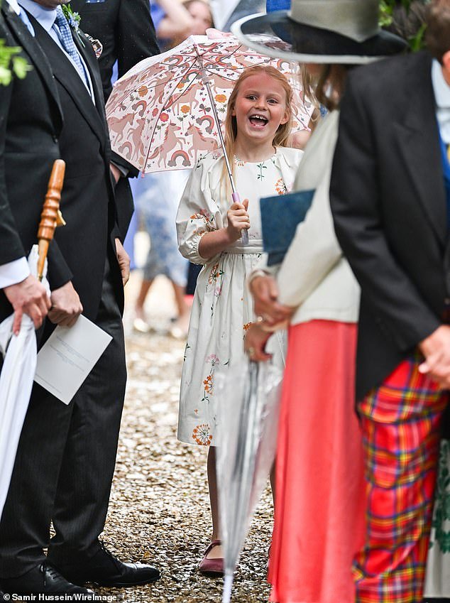 109174553-15879441-Lena_Tindall_retained_her_title_of_most_playful_royal_at_Peter_P-m-61_1780756748826.jpg