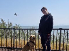 Incontra Nova, il golden retriever, il primo cane a vivere a tempo pieno in un reparto psichiatrico