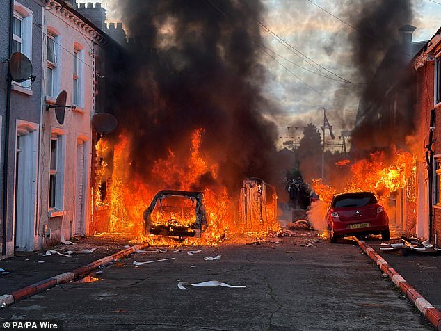 109239291-15887175-Lendrick_Street_in_east_Belfast_in_engulfed_in_flames_with_multi-a-5_1781050443921.jpg