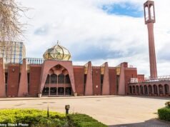 Fedeli rinchiusi in una moschea mentre le persone attaccavano “a causa del colore della loro pelle” durante i disordini di Glasgow