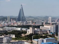 Grattacieli scintillanti, pizzerie e pollo fritto… qualcosa di strano e inquietante sta accadendo in Corea del Nord. Ma questo è il motivo per cui nessuno dovrebbe fidarsi della sua ritrovata prosperità – la mia esperienza lo dimostra chiaramente: PETER HITCHENS