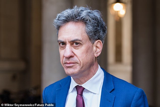 109276811-15898711-It_is_understood_that_Ed_Miliband_has_been_resisting_demands_for-a-12_1781437855063.jpg