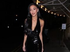 Nicole Scherzinger, 47 anni, fa girare la testa con un abito di paillettes mentre lascia la Royal Albert Hall con il fidanzato Thom Evans, 41 anni