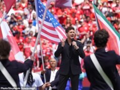 Michael Buble lancia la Coppa del Mondo canadese con una cerimonia sfarzosa mentre migliaia di fan si scatenano a Toronto