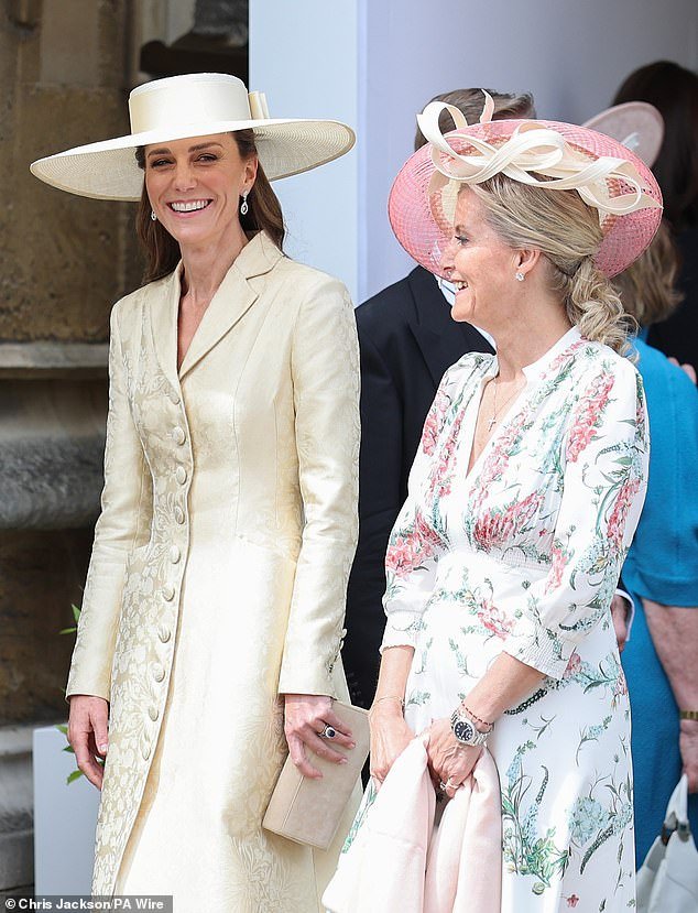 109363243-15903563-The_Duchess_of_Edinburgh_opted_for_a_white_and_pink_floral_ensem-a-1_1781599781998.jpg