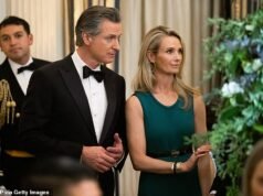 Gavin Newsom rivela che lui e sua MOGLIE sono sotto indagine del Dipartimento di Giustizia mentre le dice “Ti amo e mi dispiace” mentre lancia un violento attacco a Trump