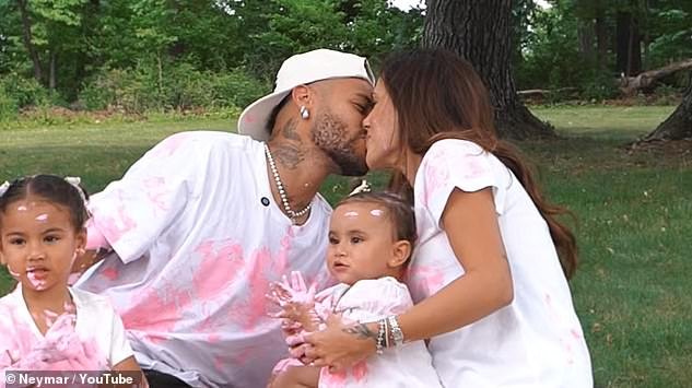 109381685-15903587-Brazil_footballer_Neymar_has_revealed_he_s_set_to_become_a_fathe-a-8_1781602784273.jpg