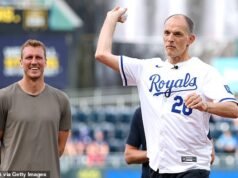 Un gioco con la palla completamente diverso! Thomas Tuchel lancia il primo tiro al baseball di Kansas City – dopo che l’Inghilterra ha vinto ANCORA, 5-1, in un’amichevole a porte chiuse ai Mondiali