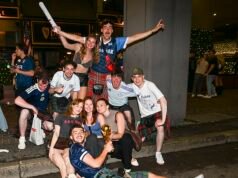 Boston affronta il baby boom mentre il Tartan Army conquista il cuore delle donne americane mentre le feste invadono le strade della città