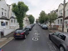 Ragazza e due ragazzi vengono arrestati con l’accusa di omicidio dopo che un adolescente è stato pugnalato a morte a Londra: viene nominata la vittima