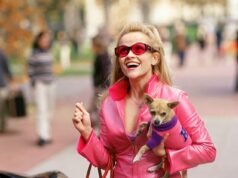 Reese Witherspoon SI RIUNITA con le co-protagoniste di Legally Blonde Jennifer Coolidge e Selma Blair 25 anni dopo l’uscita del film… guardali ora